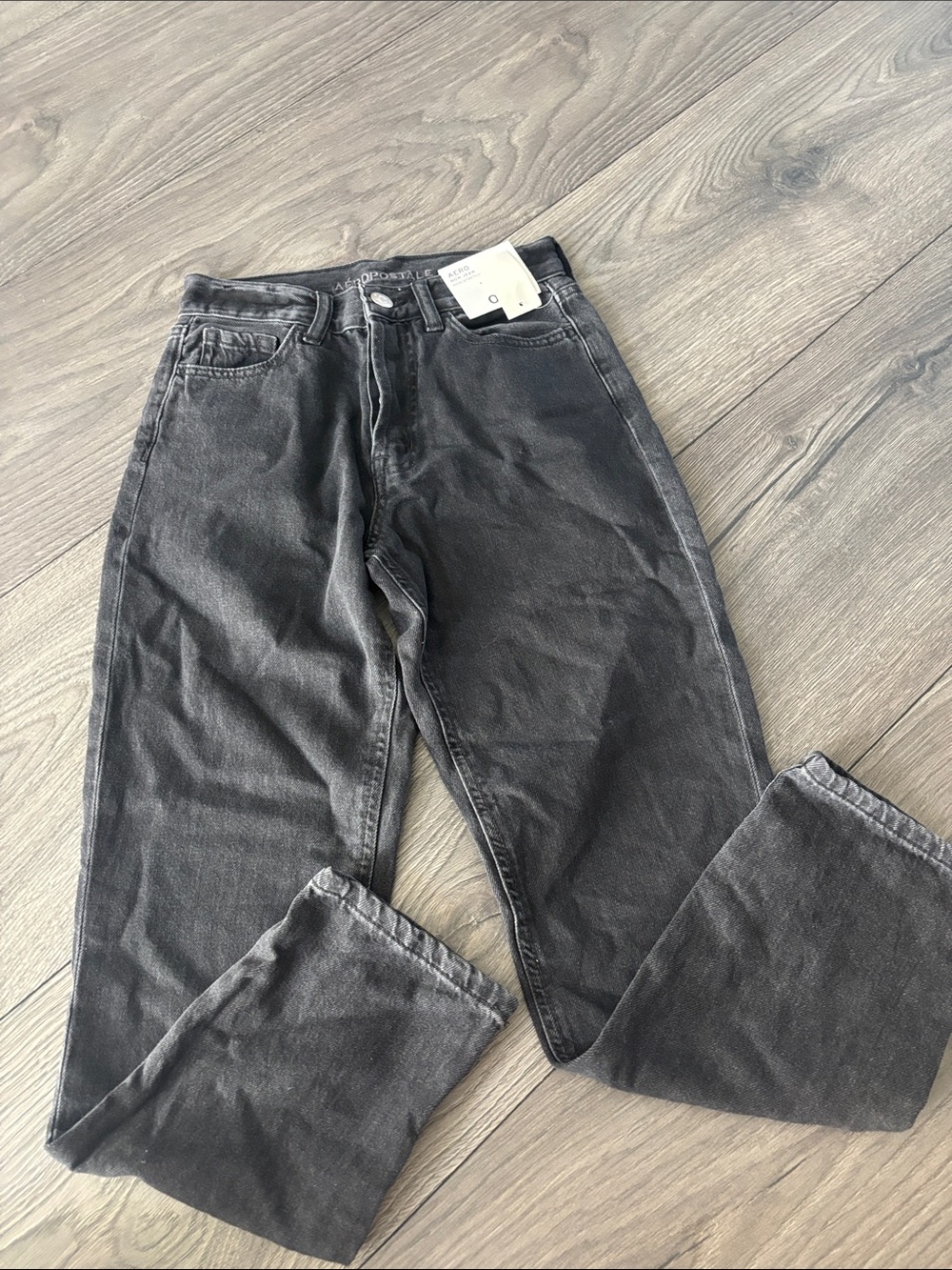 Aeropostale Women’s Washed Black Mom Jeans-NWT 000R